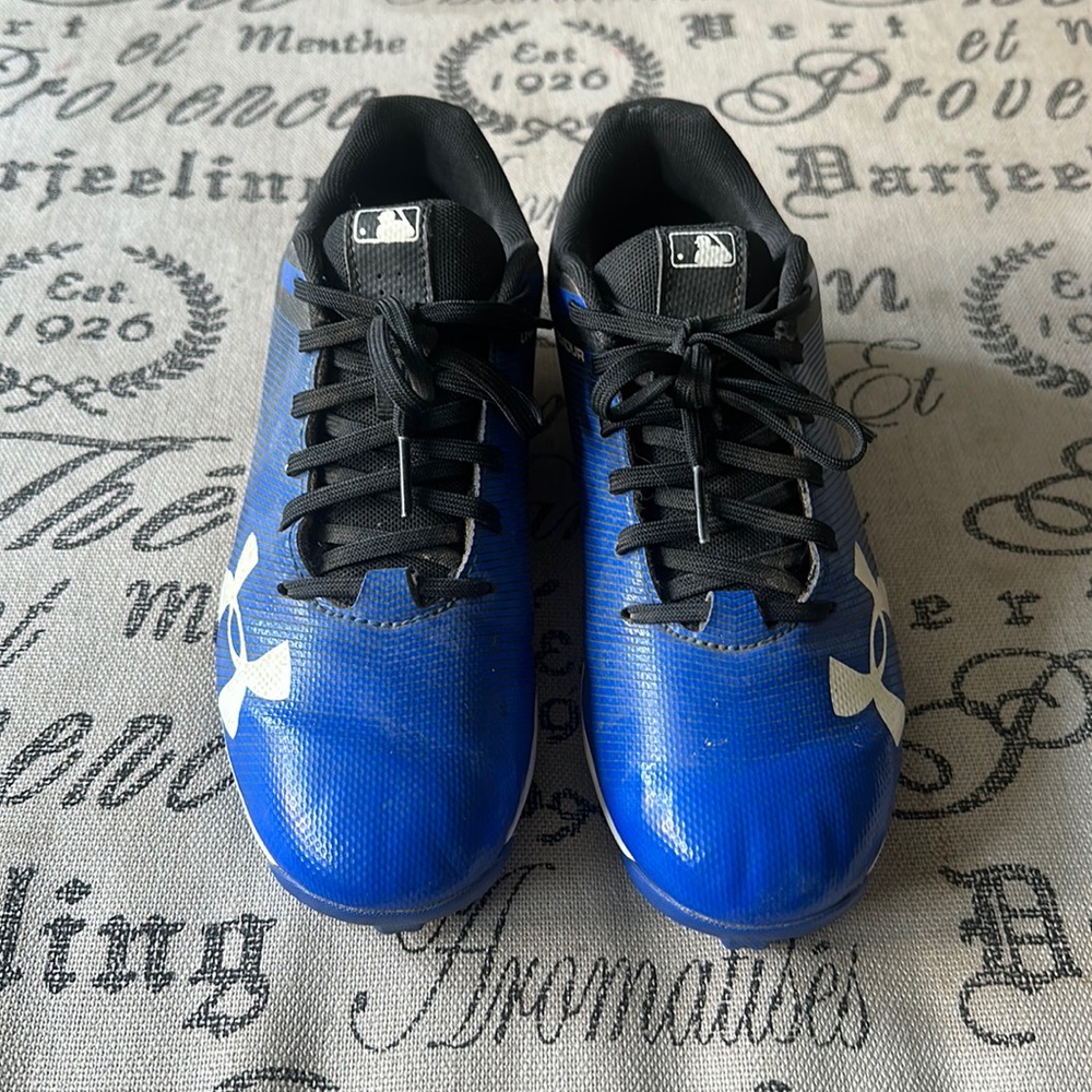Size 4 youth cleats